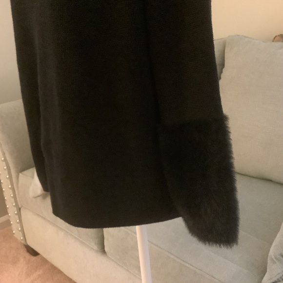 J.Jill black sweater with faux fur cuffs - Picture 3 of 13